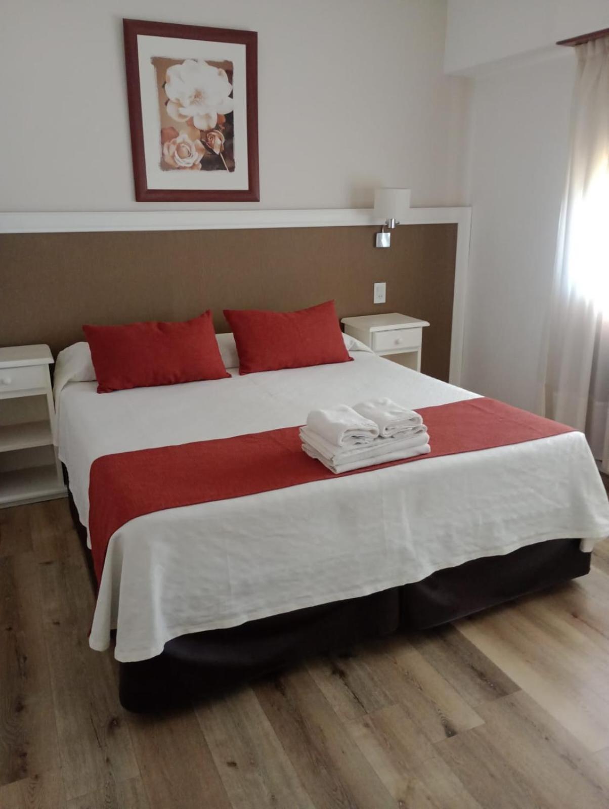Hotel Edelweiss Villa General Belgrano Exteriör bild